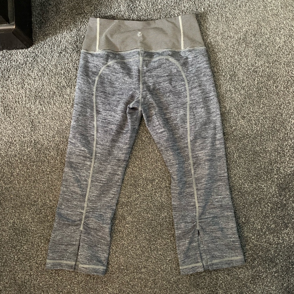 Lululemon crops - Picture 2 of 6